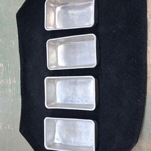 Vintage Metal Mini Loaf Pans Set Of 4 Cake Tart Tins 4.5” X 2.5” X .75”
